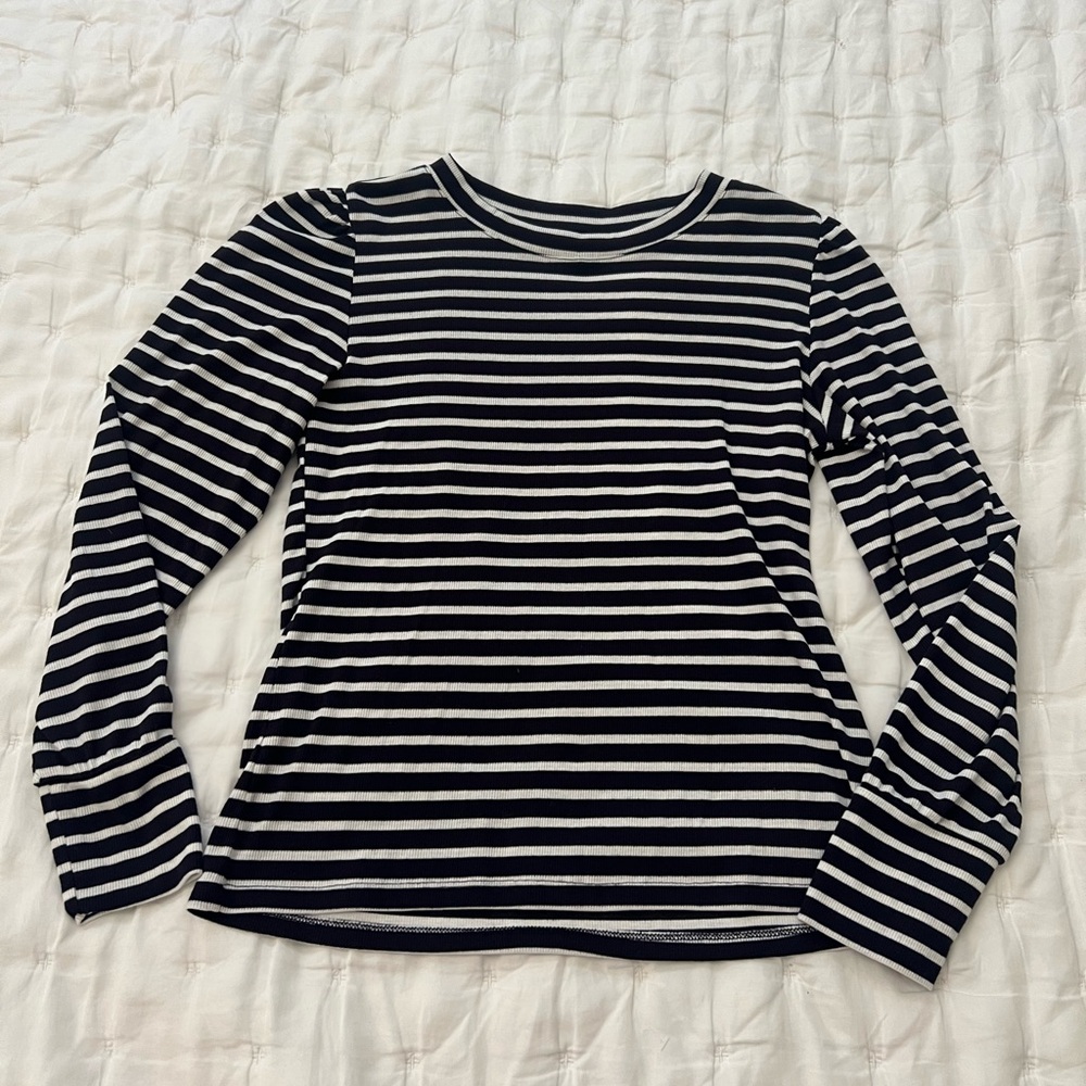 Ann Taylor Ribbed Black & White Striped Shirt Sz M